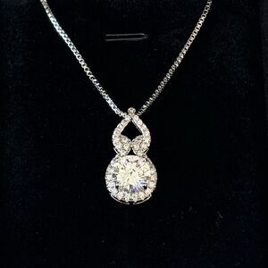 925 Sterling Silver Moissanite Pendant Necklace NWOT